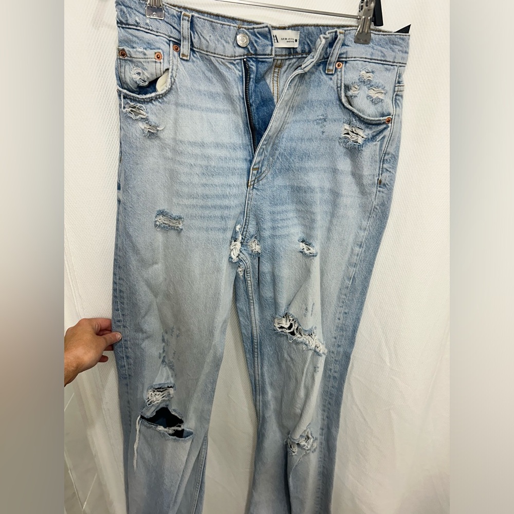 Zara light wash jeans with rips wide leg